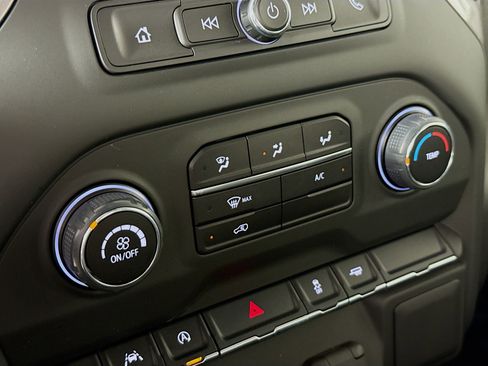 Used 2025 Chevrolet Silverado 1500 W/T RWD image 17