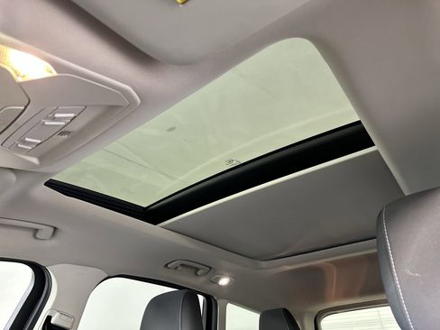 Used 2018 Ford Escape SE image 26