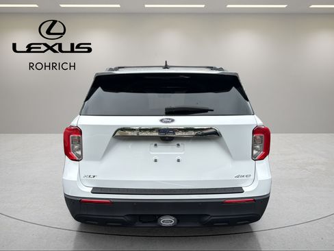 Used 2021 Ford Explorer XLT w/ Class III Trailer Tow Package AWD/4WD image 7