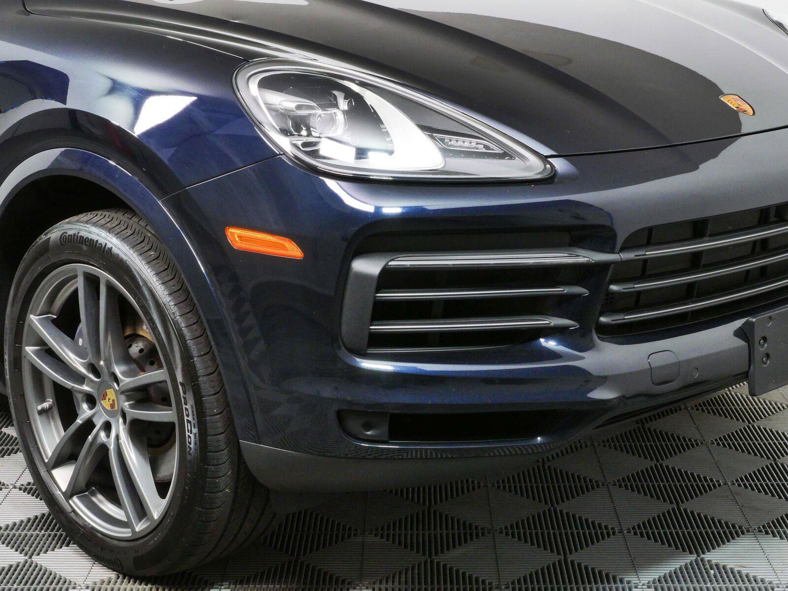 Certified 2023 Porsche Cayenne Platinum Edition AWD/4WD image 39