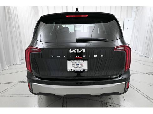 New 2025 Kia Telluride LX image 6