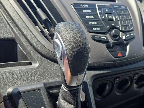 Used 2019 Ford Transit 250 130 Low Roof RWD image 15