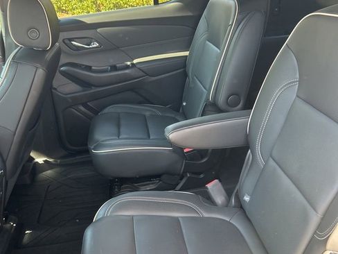 Certified 2023 Chevrolet Traverse Premier AWD/4WD image 24