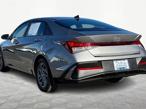 Used 2024 Hyundai Elantra SEL image 13
