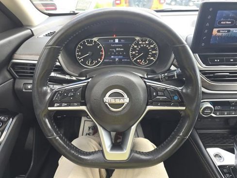 Used 2024 Nissan Altima 2.5 SL AWD/4WD image 16