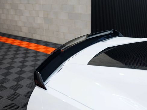 Used 2017 Chevrolet Corvette Z06 RWD image 15
