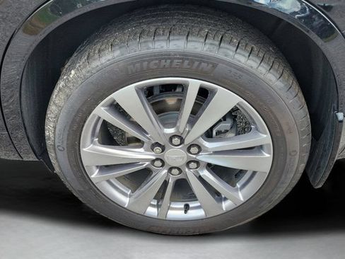 Used 2023 Cadillac XT6 Premium Luxury FWD image 29