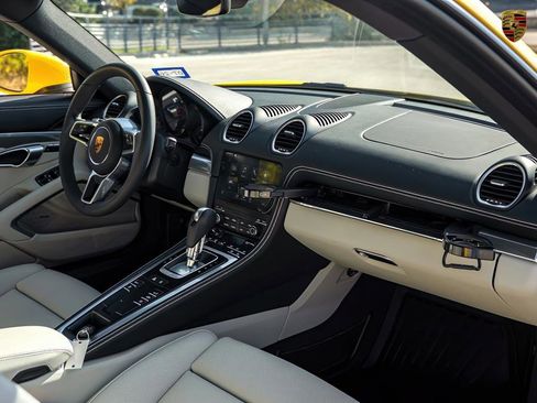 Used 2024 Porsche 718 Cayman Style Edition image 44