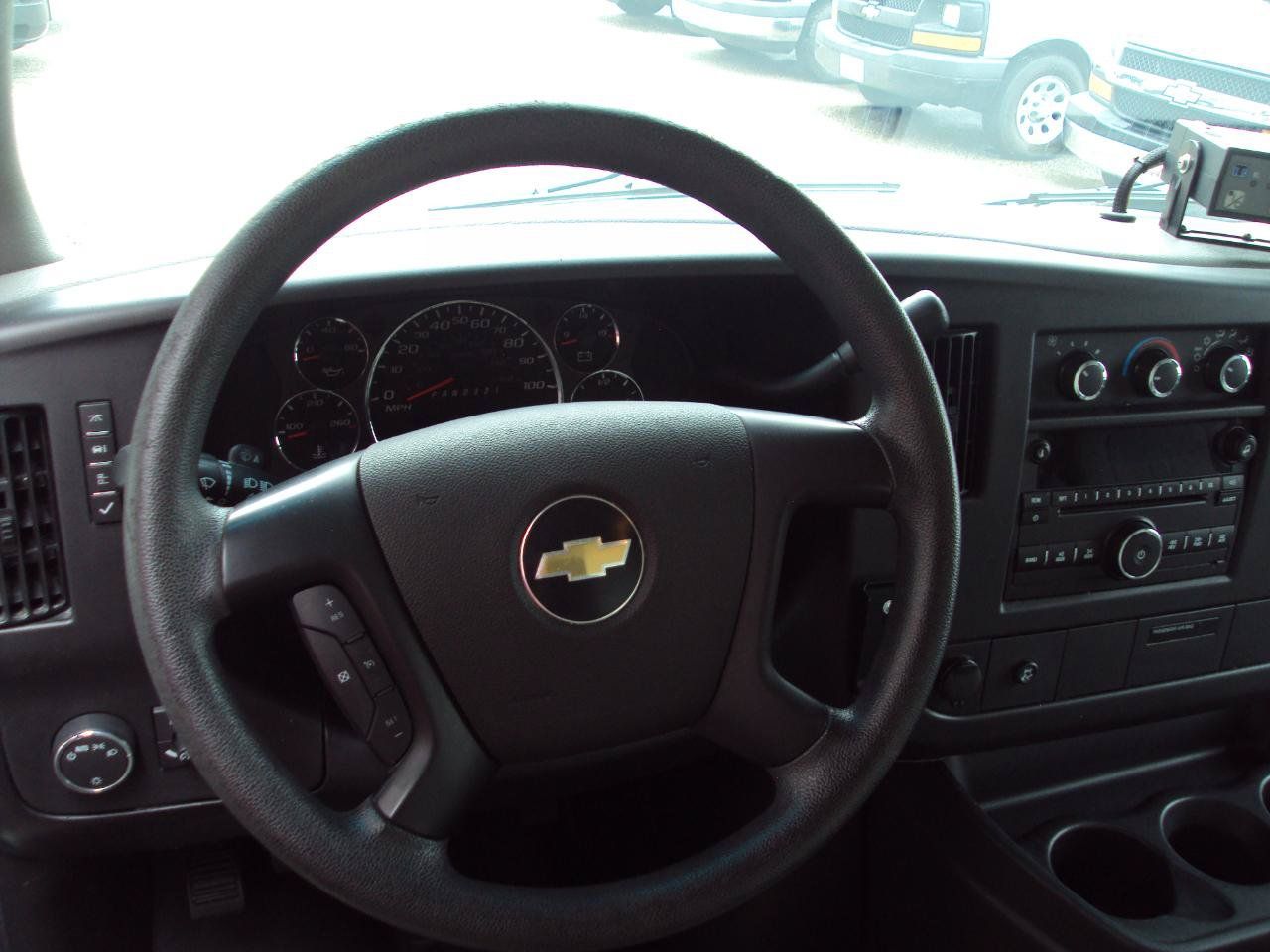 Used 2011 Chevrolet Express 1500 AWD image 18