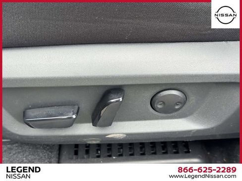 Used 2023 Nissan Rogue SV image 17