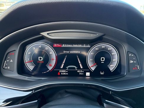 Used 2019 Audi Q8 Premium Plus w/ Premium Plus AWD/4WD image 20