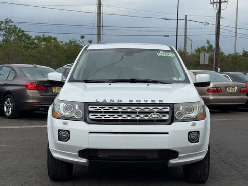 Used 2013 Land Rover LR2 HSE AWD/4WD image 9