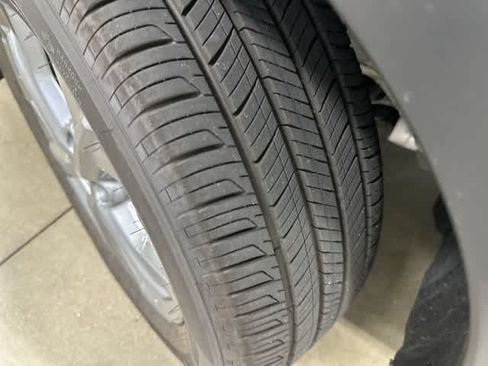 Certified 2027 Honda HR-V LX image 29