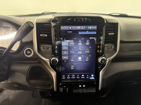 Used 2022 RAM 3500 Tradesman AWD/4WD image 19