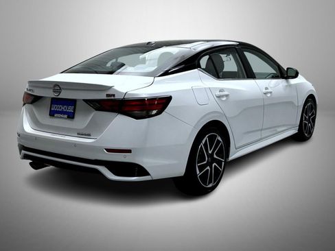 Used 2024 Nissan Sentra SR FWD image 5