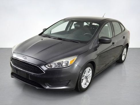 Used 2018 Ford Focus SE FWD image 7