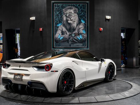 Used 2018 Ferrari 488 GTB image 10