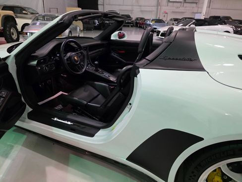 Used 2019 Porsche 911 Speedster RWD image 68