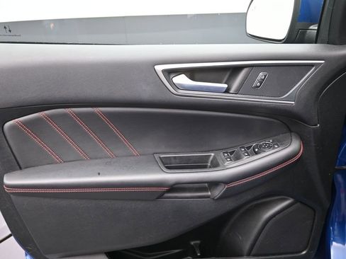 Used 2024 Ford Edge ST-Line image 19