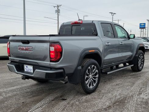 Used 2024 GMC Canyon Denali image 4