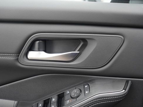 New 2026 Nissan Rogue Dark Armor FWD image 7