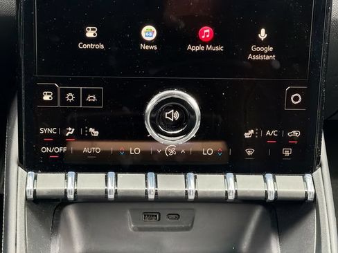 Used 2026 GMC Terrain Elevation w/ Elevation Premium Package FWD image 18