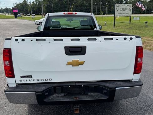 Used 2013 Chevrolet Silverado 1500 W/T RWD image 3