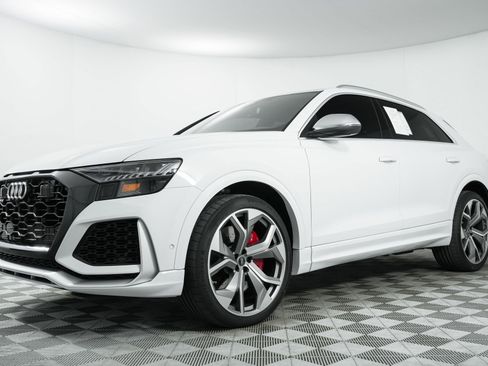 Used 2024 Audi RS Q8 AWD/4WD image 3
