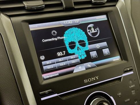 Used 2014 Ford Fusion Titanium image 15