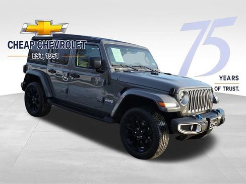 Used 2023 Jeep Wrangler Unlimited Sahara w/ Cold Weather Group AWD/4WD image 7