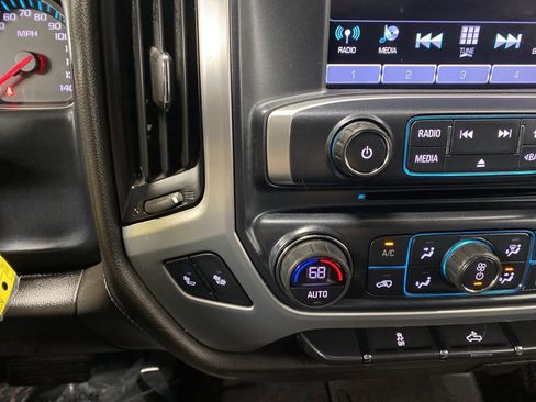 Used 2018 GMC Sierra 1500 SLE w/ SLE Value Package AWD/4WD image 38