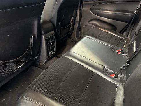 Used 2015 Jeep Grand Cherokee Altitude AWD/4WD image 5