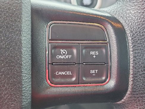Used 2017 Dodge Journey SE w/ Flexible Seating Group image 23