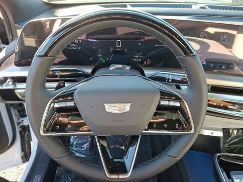 New 2026 Cadillac Lyriq Luxury image 9