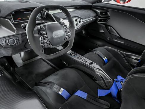 Used 2020 Ford GT Carbon Series RWD image 36