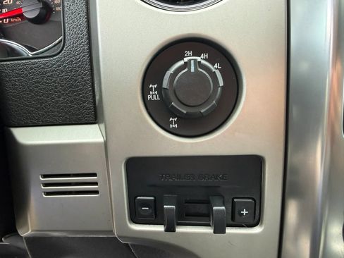 Used 2014 Ford F150 FX4 w/ Equipment Group 402A Luxury AWD/4WD image 21