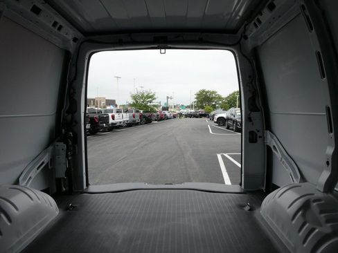 New 2025 GMC Savana 3500 w/ Driver Convenience Package RWD image 29