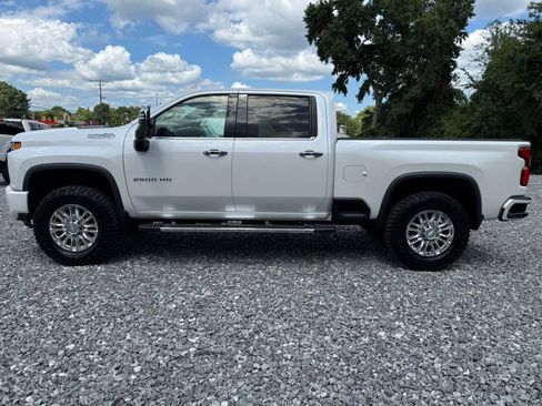 Used 2020 Chevrolet Silverado 2500 High Country w/ Z71 Off-Road Package AWD/4WD image 4