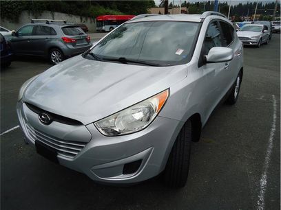 Used 2010 Hyundai Tucson GLS w/ Navigation Pkg 3