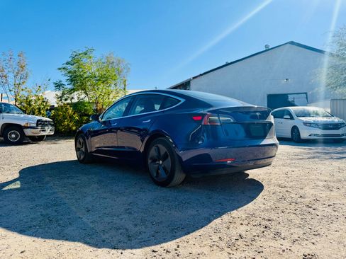 Used 2018 Tesla Model 3 Mid Range image 7