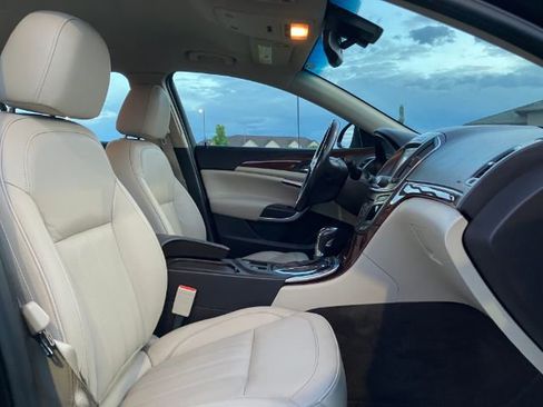 Used 2017 Buick Regal Premium image 46