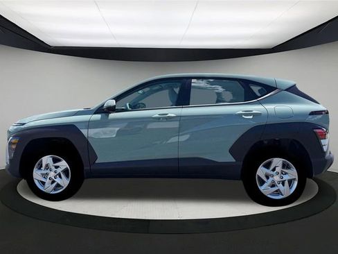 New 2026 Hyundai Kona SE image 3