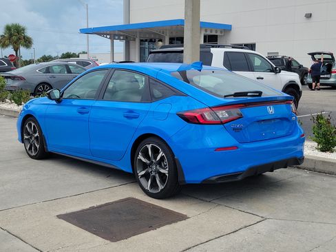 Used 2025 Honda Civic Sport Touring image 5