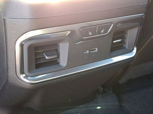 Used 2025 Chevrolet Silverado 3500 High Country image 11