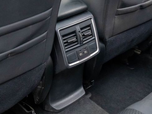 Used 2023 Subaru Forester Premium image 19