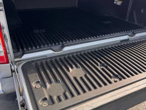Used 2014 Nissan Frontier SV RWD image 12