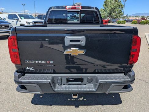 Used 2017 Chevrolet Colorado Z71 AWD/4WD image 4