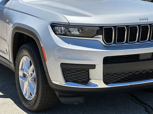 New 2026 Jeep Grand Cherokee L 2WD image 9
