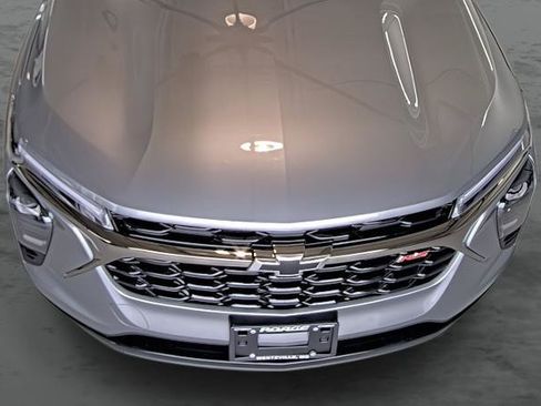 New 2026 Chevrolet Trax RS w/ Driver Confidence Package FWD image 18