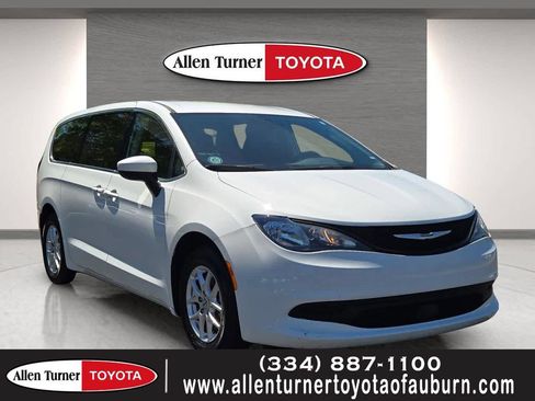 Used 2023 Chrysler Voyager LX FWD image 1